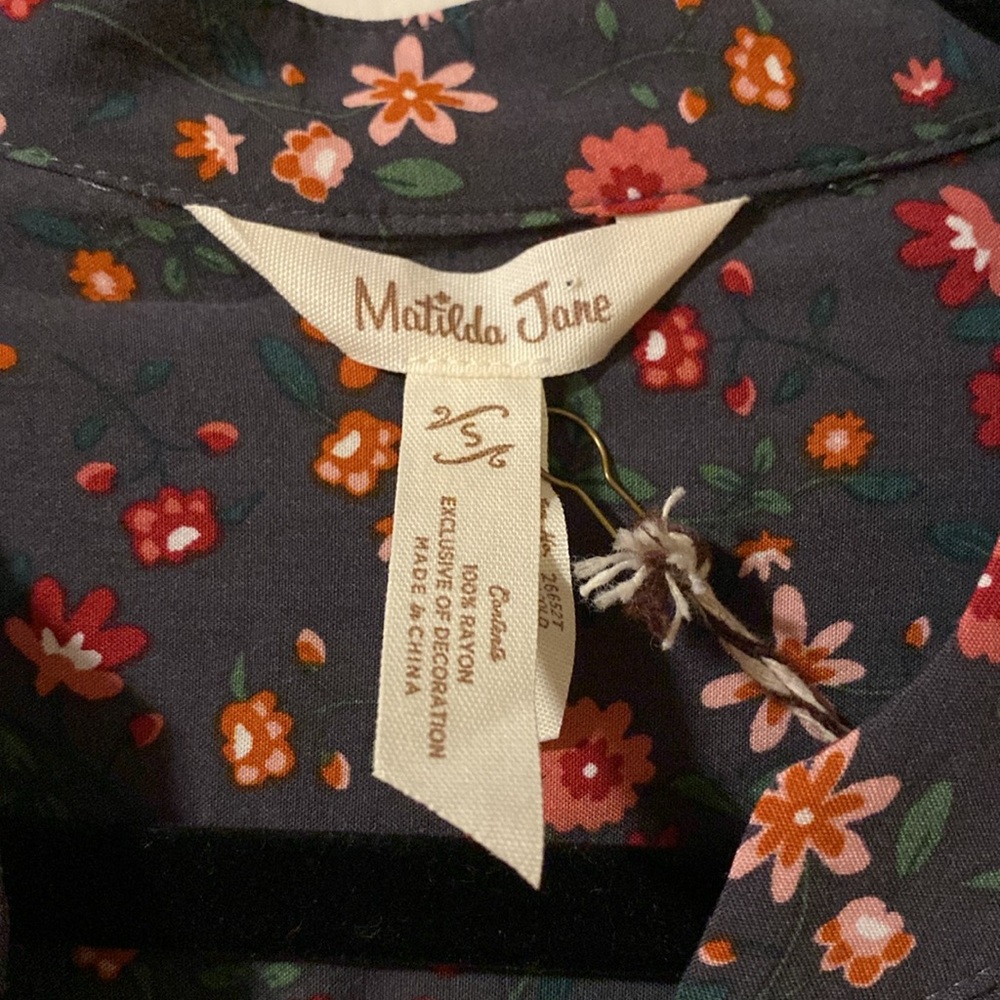 NWT Matilda Jane cute floral top.